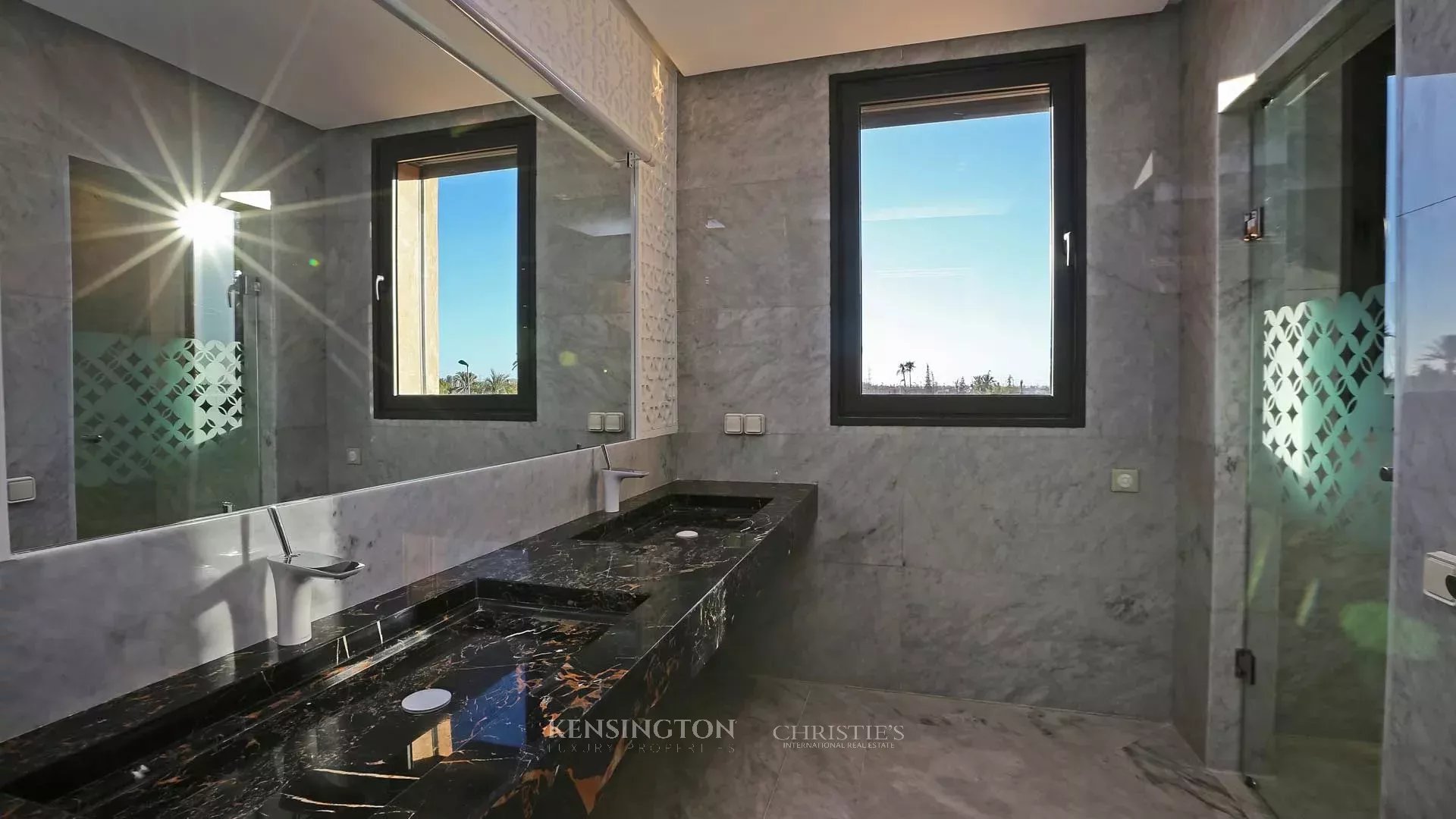 5 Bedroom Villa/Townhouse's Image 29
