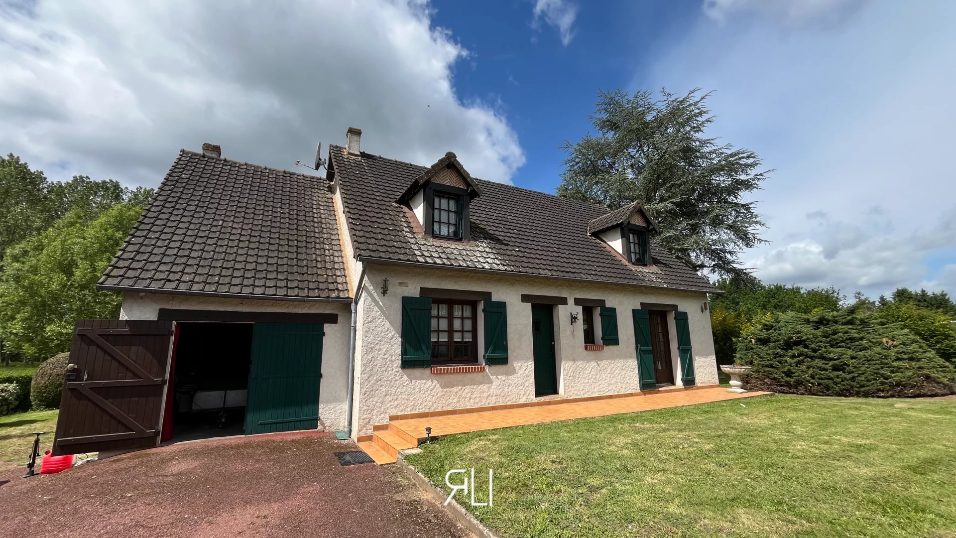 Agence immobilière de 