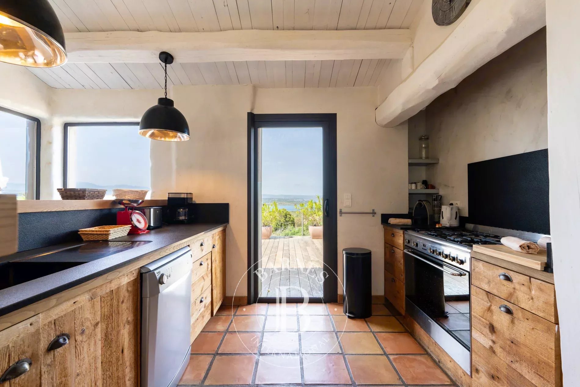 Exclusive listing – Bonifacio. Architect-designed villa in the style of a bergerie, featuring 4 bedrooms, a swimming pool, sea and mountain views, and close proximity to the beach. - picture 13 title=