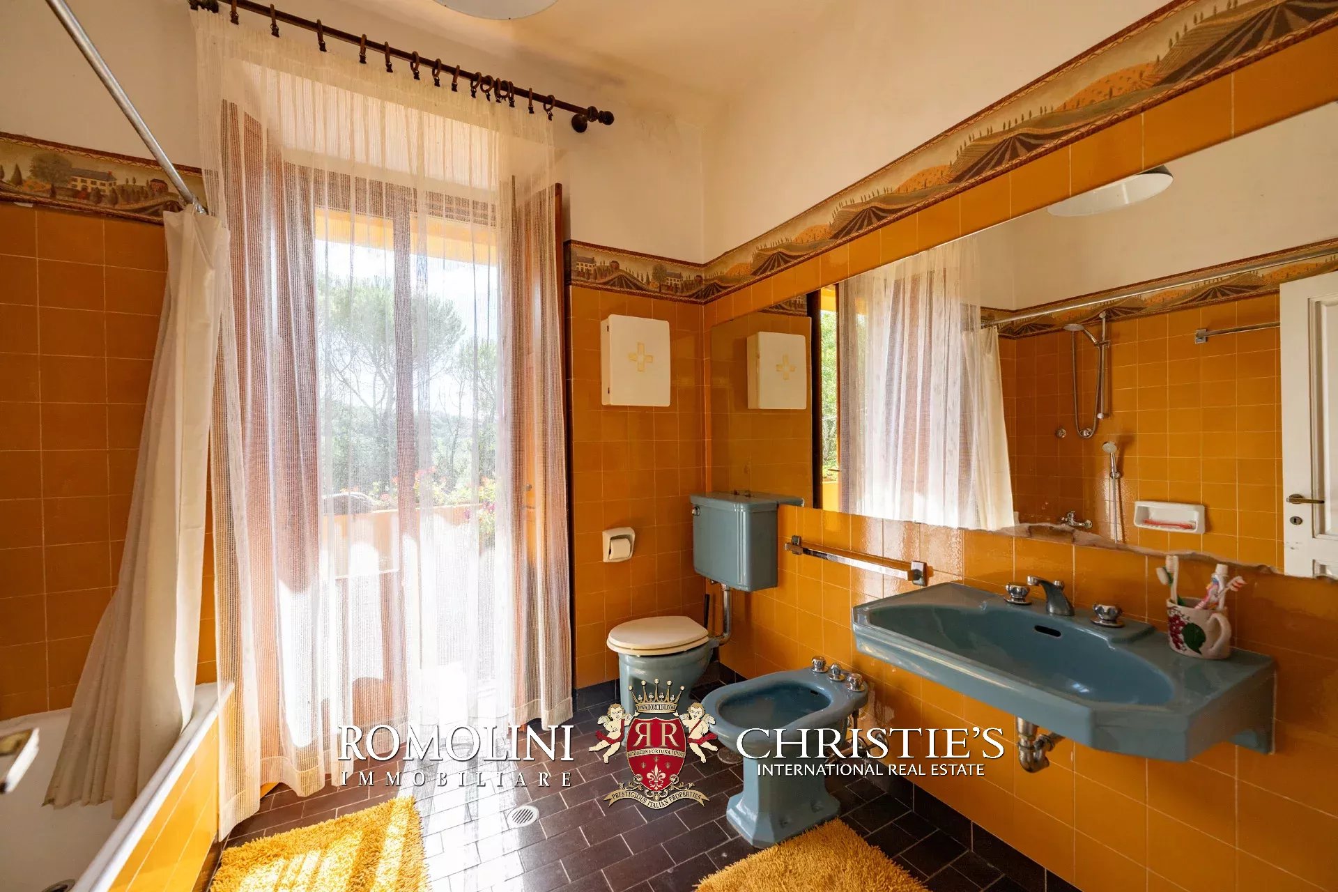 9 Bedroom Villa/Townhouse's Image 67