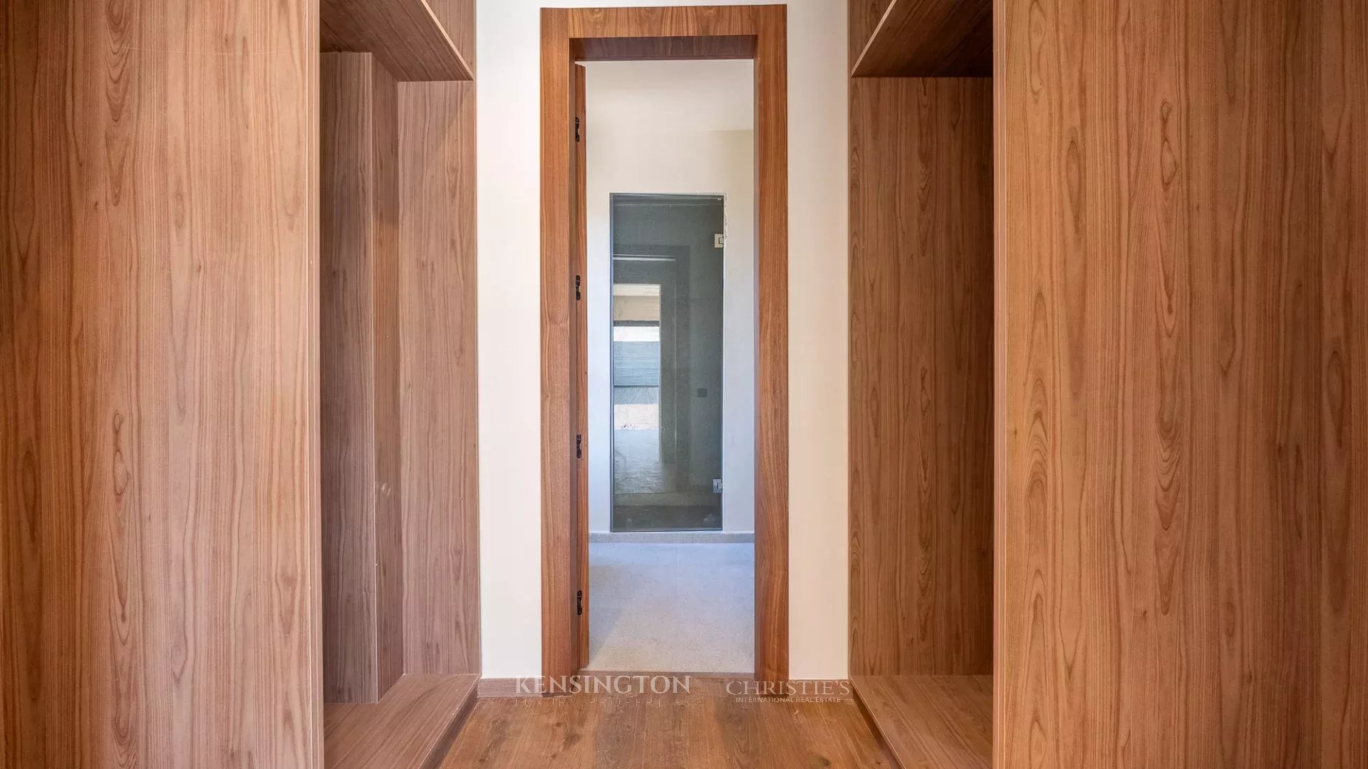 5 Bedroom Villa/Townhouse's Image 14