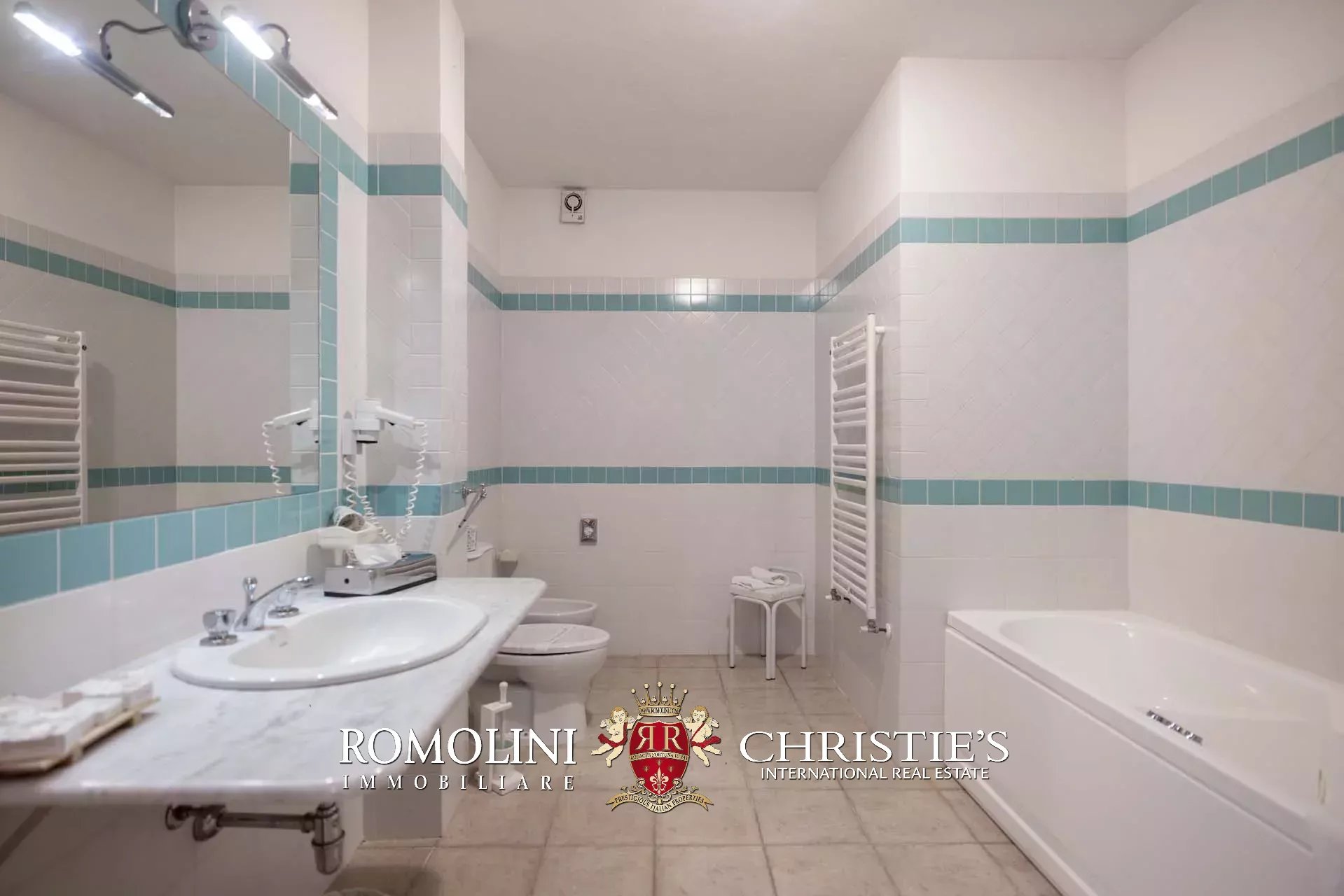 108 Bedroom Villa/Townhouse's Image 56