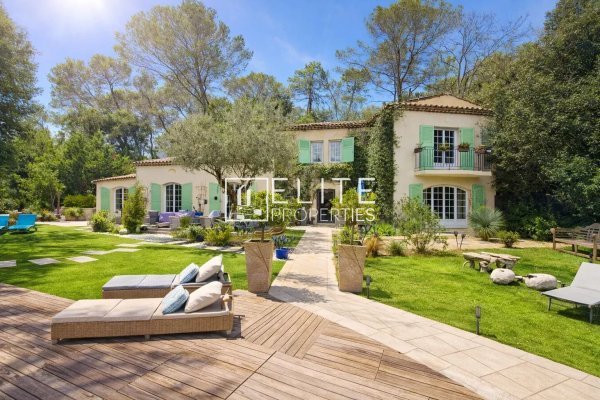 260 m² HOUSE – HEATED POOL – ROQUEFORT-LES-PINS — photo 1