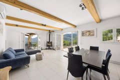 Tourrettes-sur-Loup: Charming stone sheepfold with panoramic views — photo 6 of 7