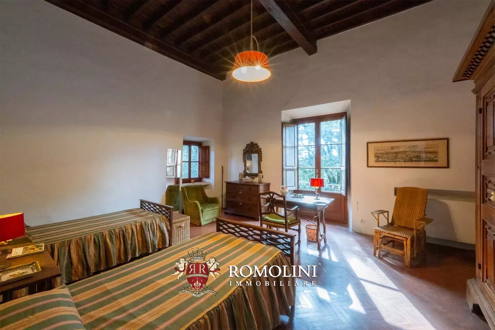 27 Bedroom Vineyard's Image 71