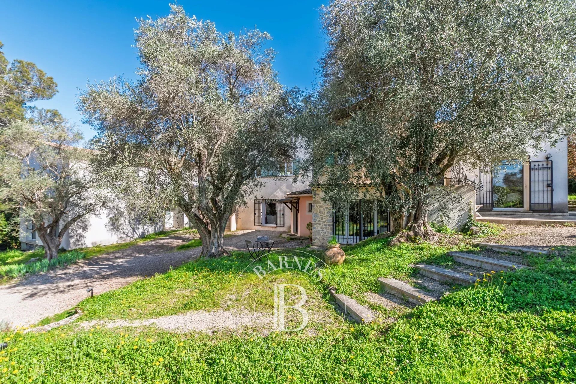 Ev Mougins - picture 8