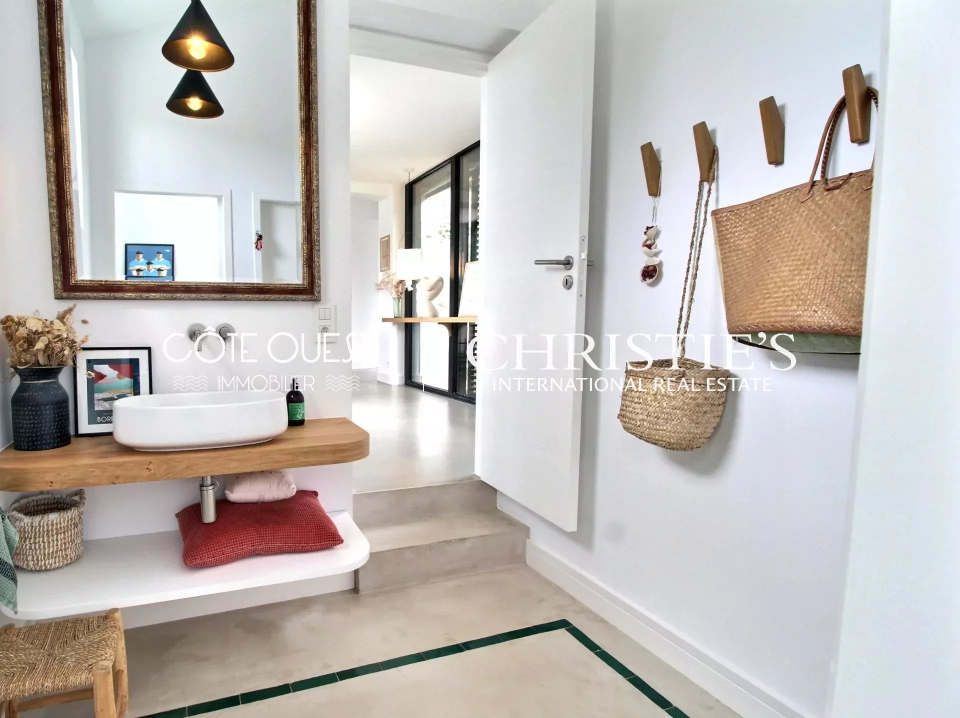 5 Bedroom Villa/Townhouse's Image 13