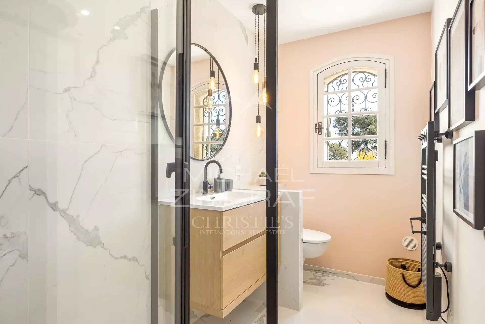4 Bedroom Villa/Townhouse's Image 19