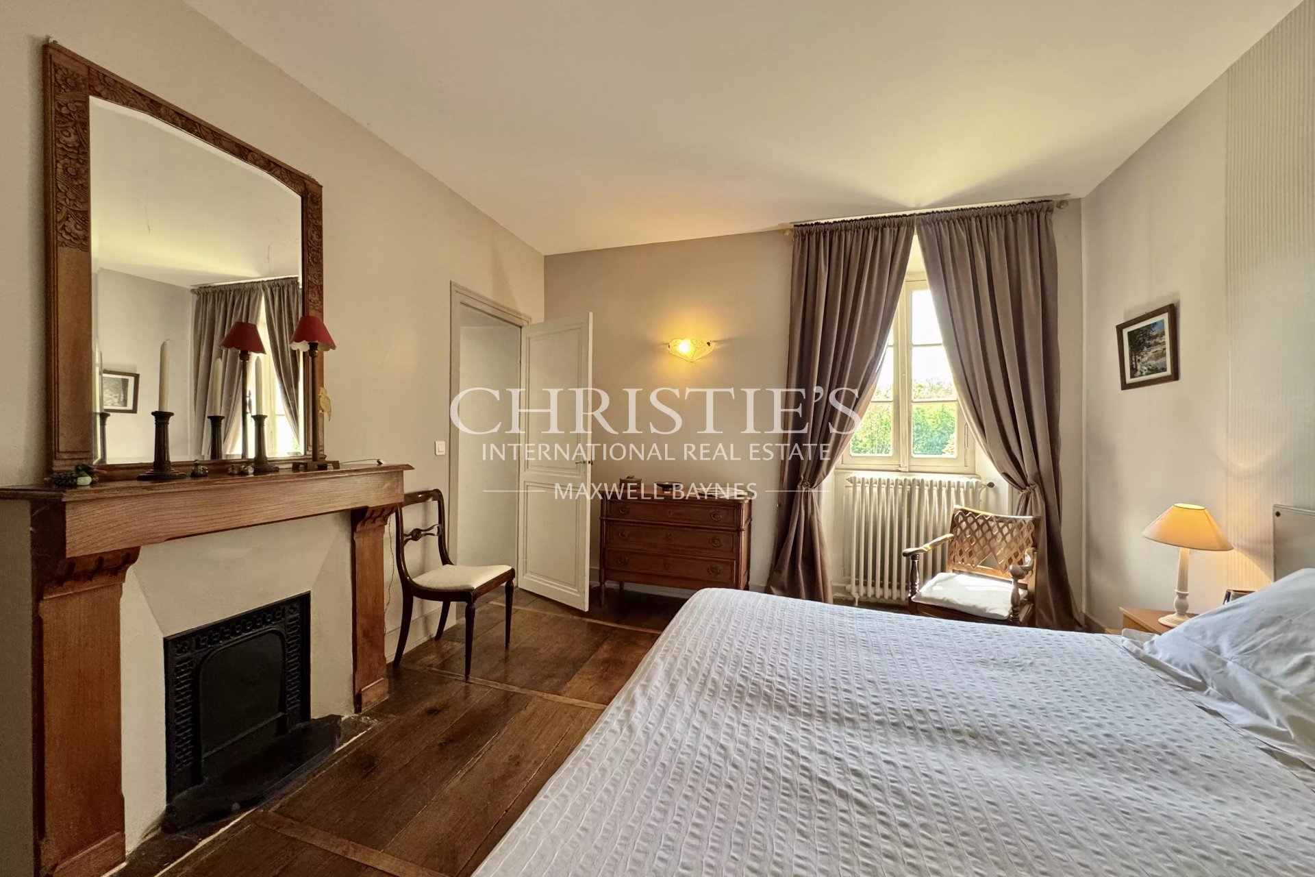 6 Bedroom Villa/Townhouse's Image 27