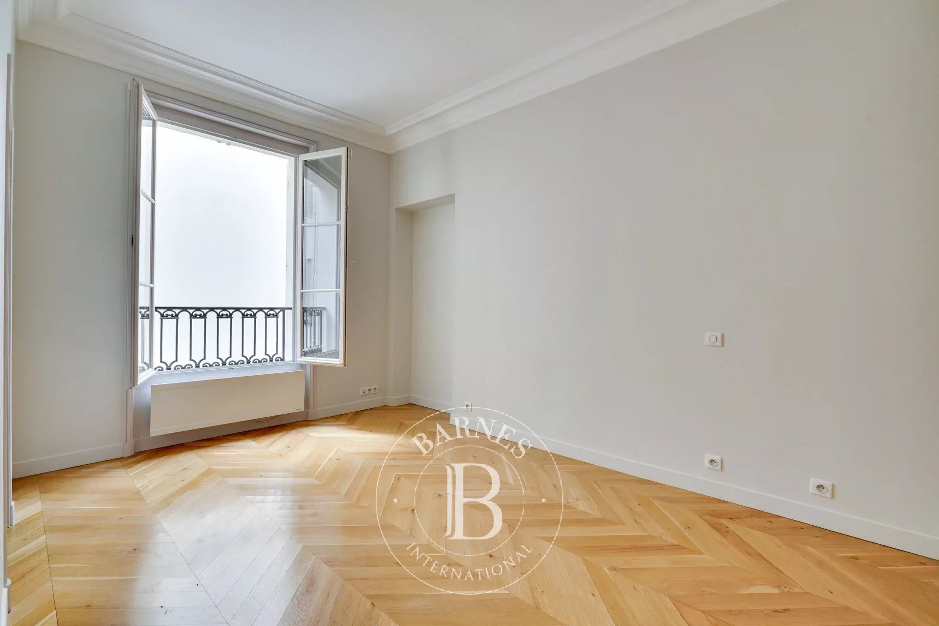 Daire Paris 7ème - picture 8