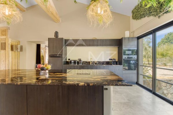 Luxury Family Villa in Grimaud with View of the Historic Castle — photo 6