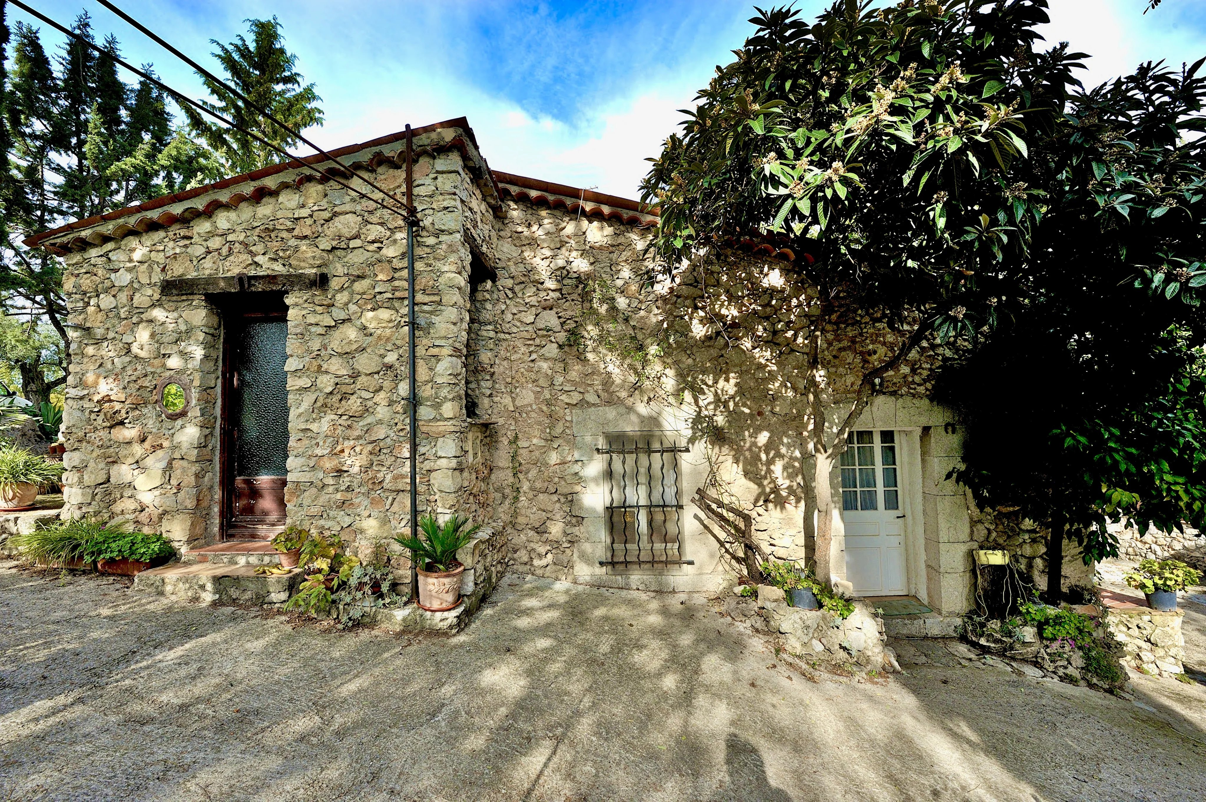 Prestigious Estate in the Heart of Provence - 27 Hectares