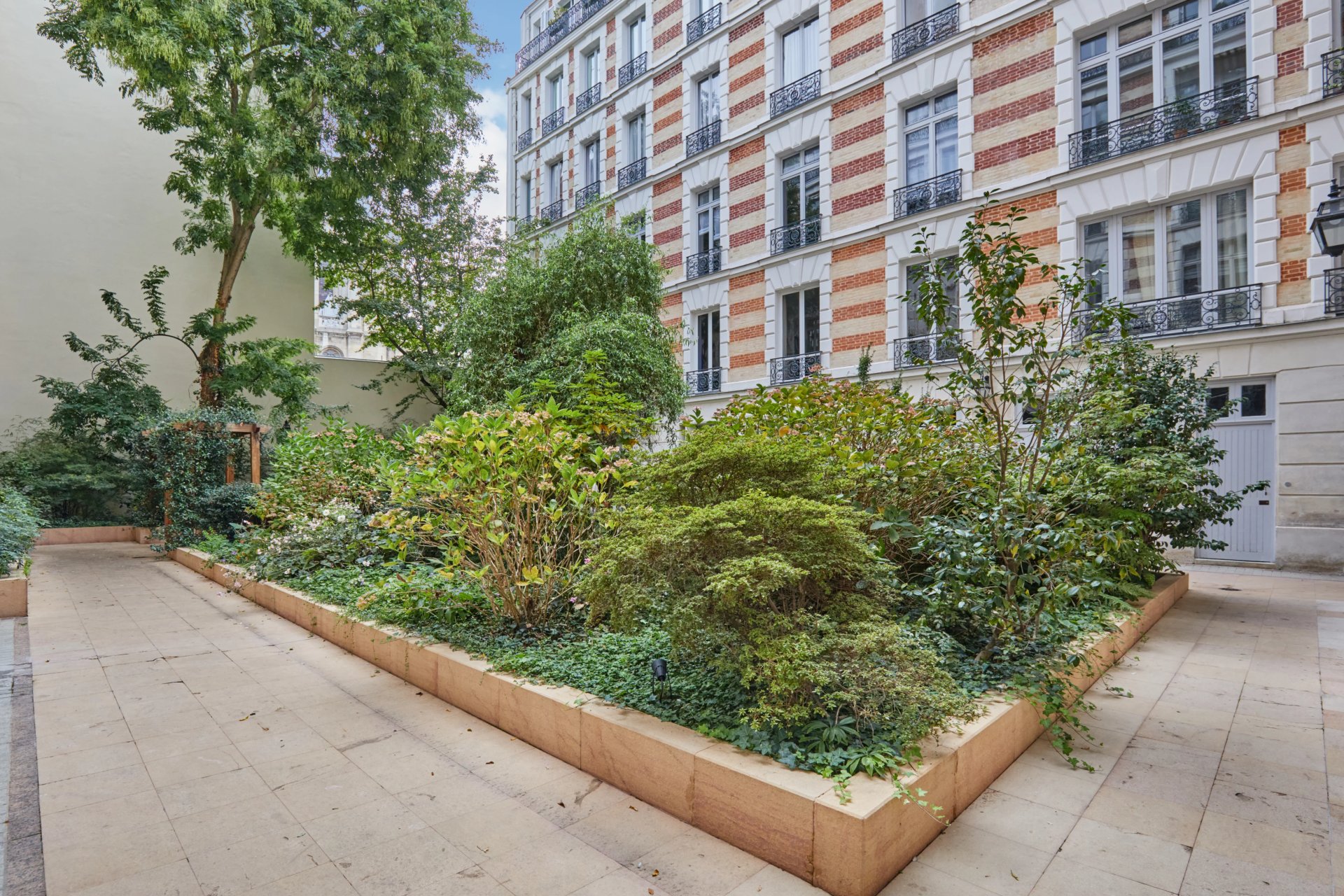 2 Bedroom Apartment/Flat's Image 16