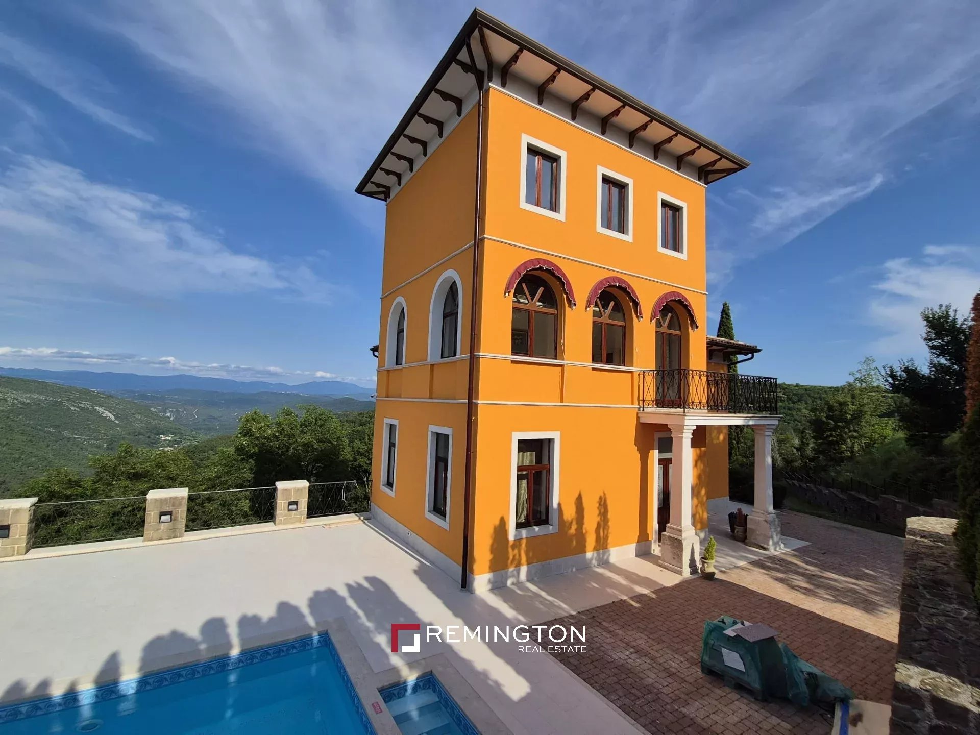 6 Bedroom Villa/Townhouse's Image 17