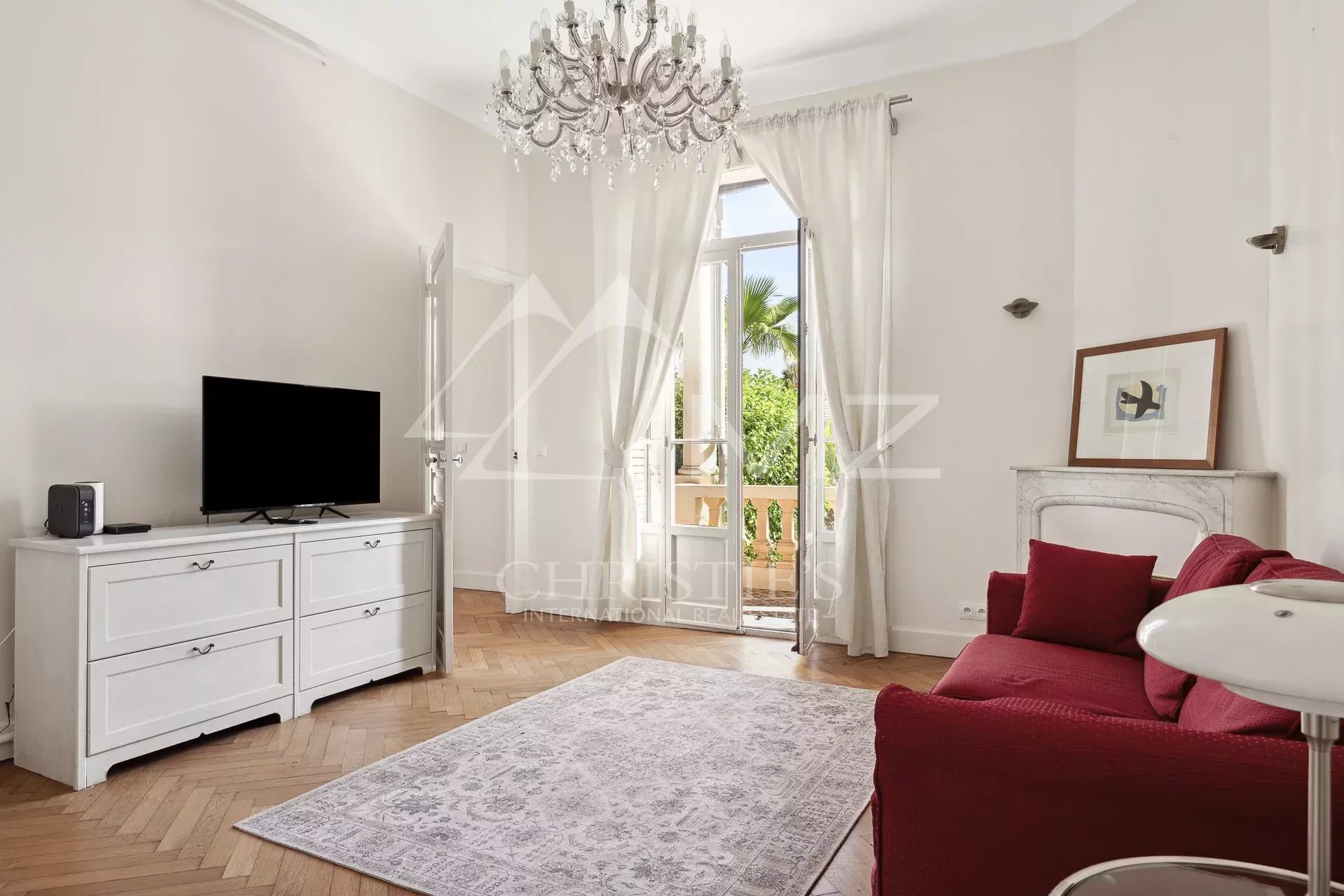 6 Bedroom Villa/Townhouse's Image 3