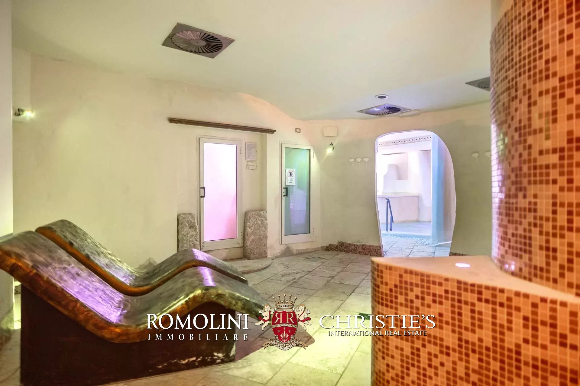 108 Bedroom Villa/Townhouse's Image 81