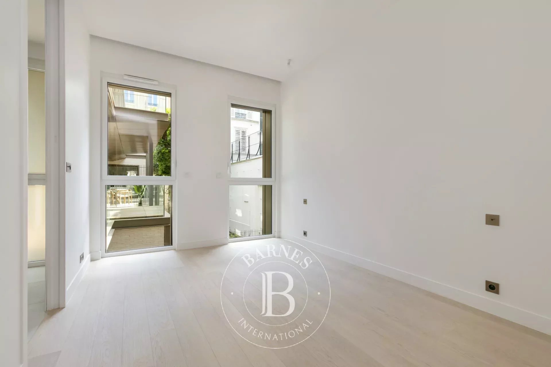 Daire Paris 8ème - picture 13