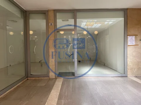 Negozio---Locale-commerciale-in-affitto---Bolzano-1