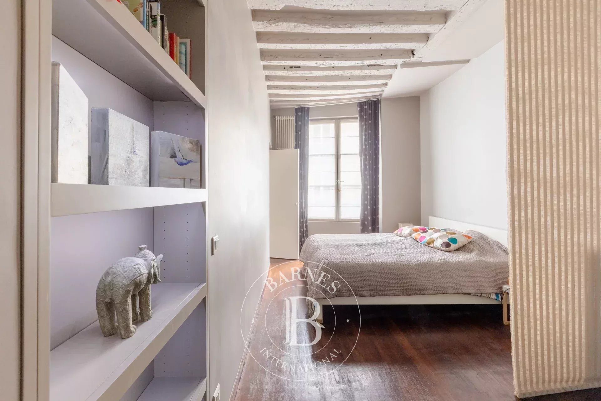 Daire Paris 3ème - picture 16