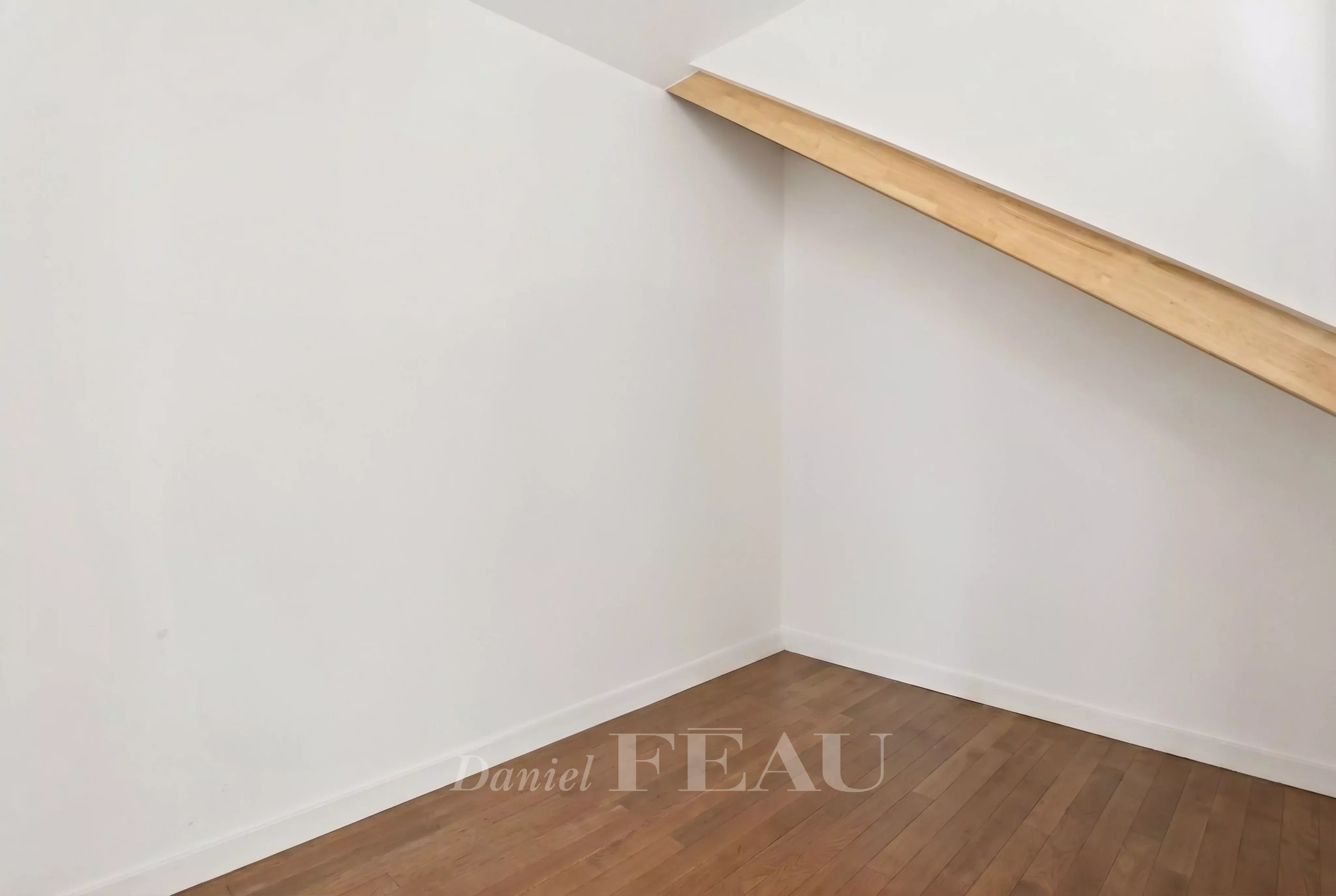 Sale Apartment Garches