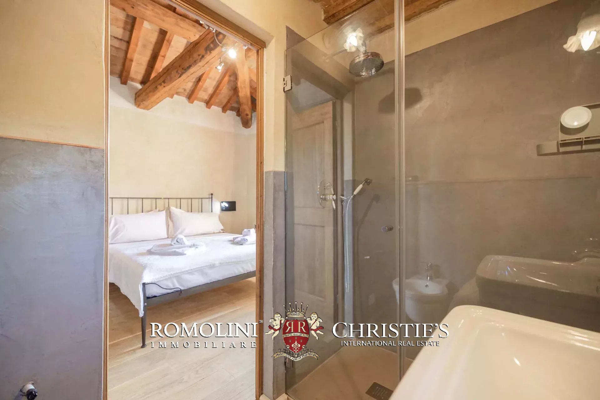 13 Bedroom Villa/Townhouse's Image 59