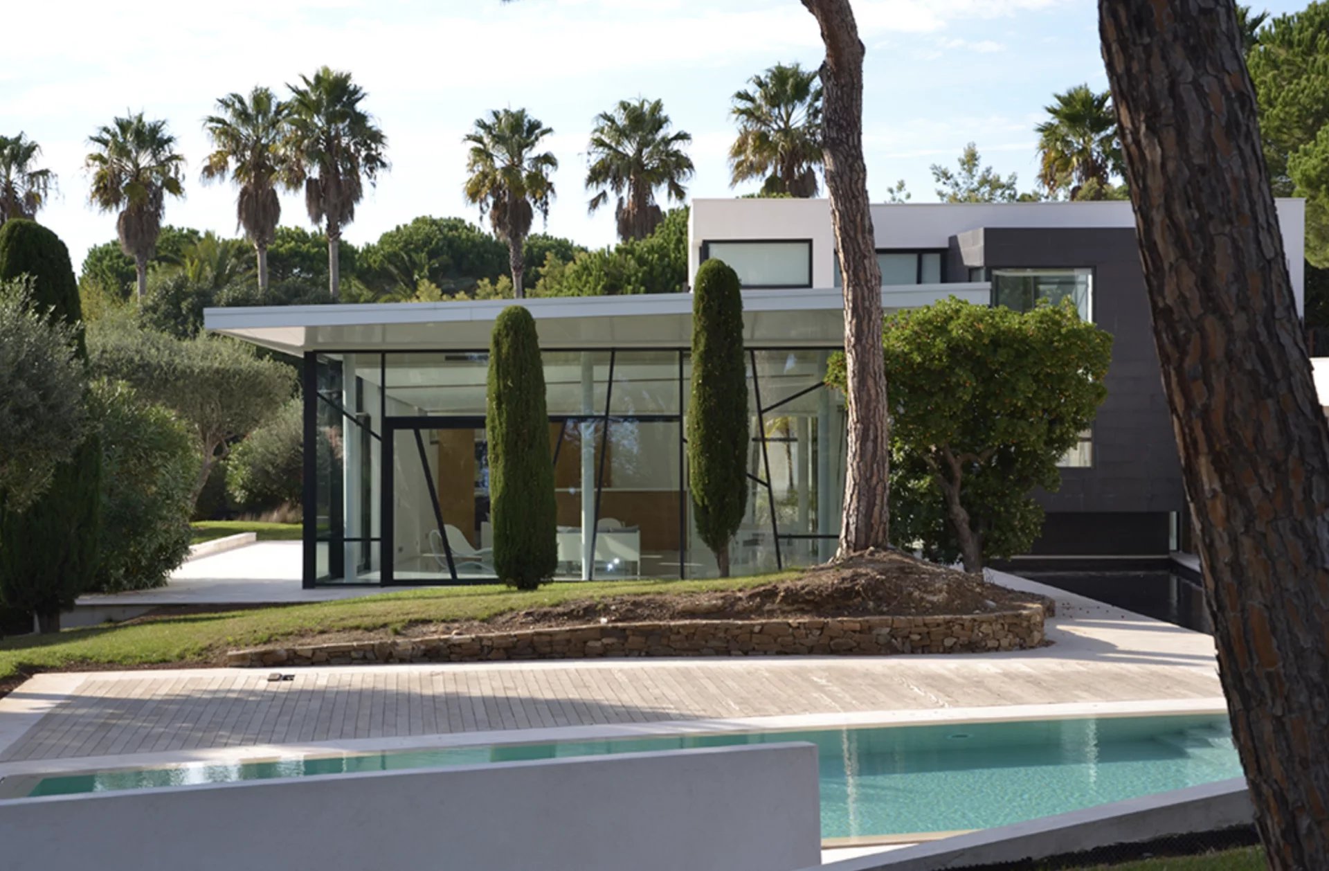 Saint Tropez - Splendid property comprising two contemporary villas