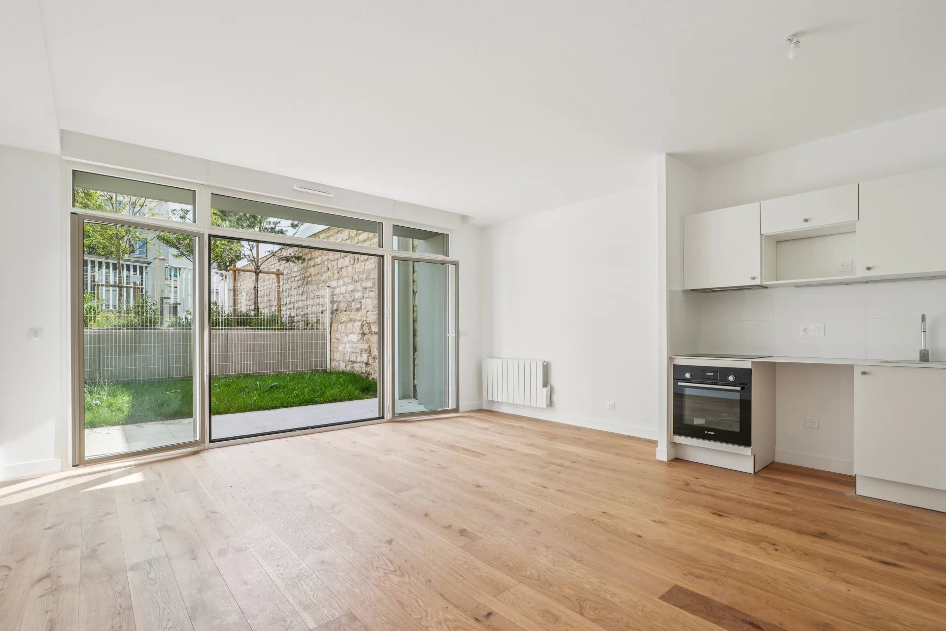 Issy-les-Moulineaux - Trois pièces rénové avec jardin de 39 m2