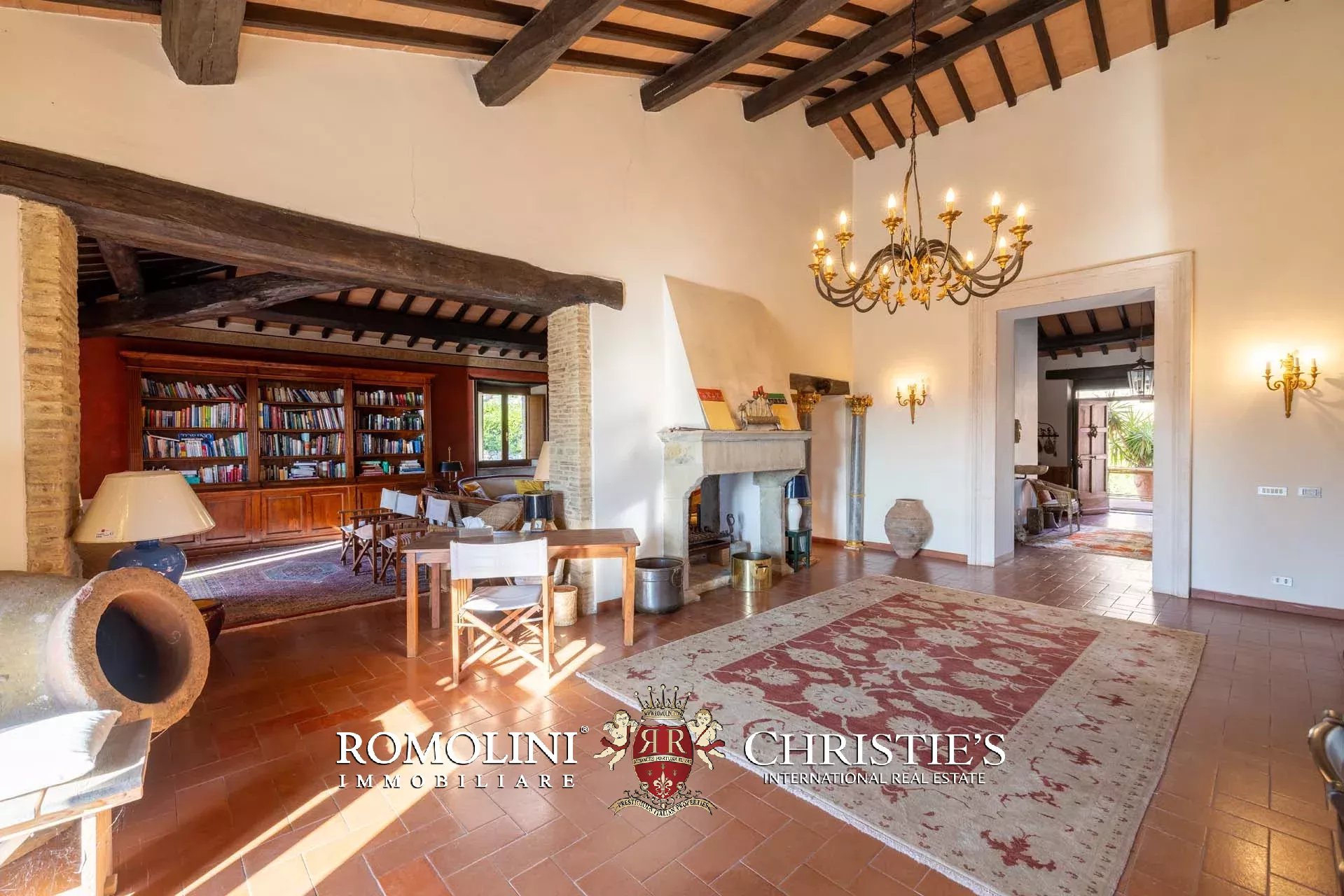 10 Bedroom Villa/Townhouse's Image 35