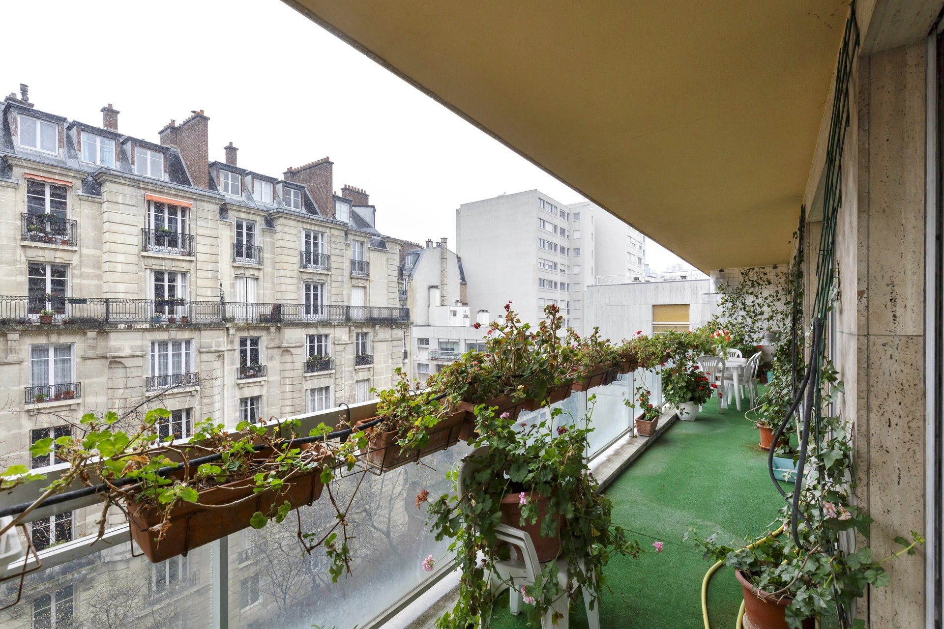 Agence immobilière de Un Appartement À Paris