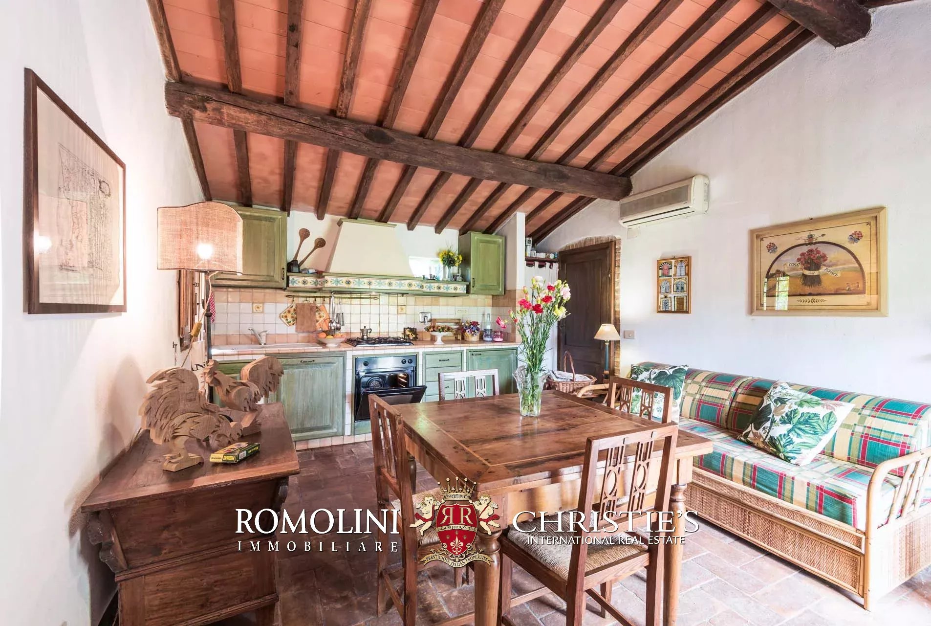 18 Bedroom Villa/Townhouse's Image 48