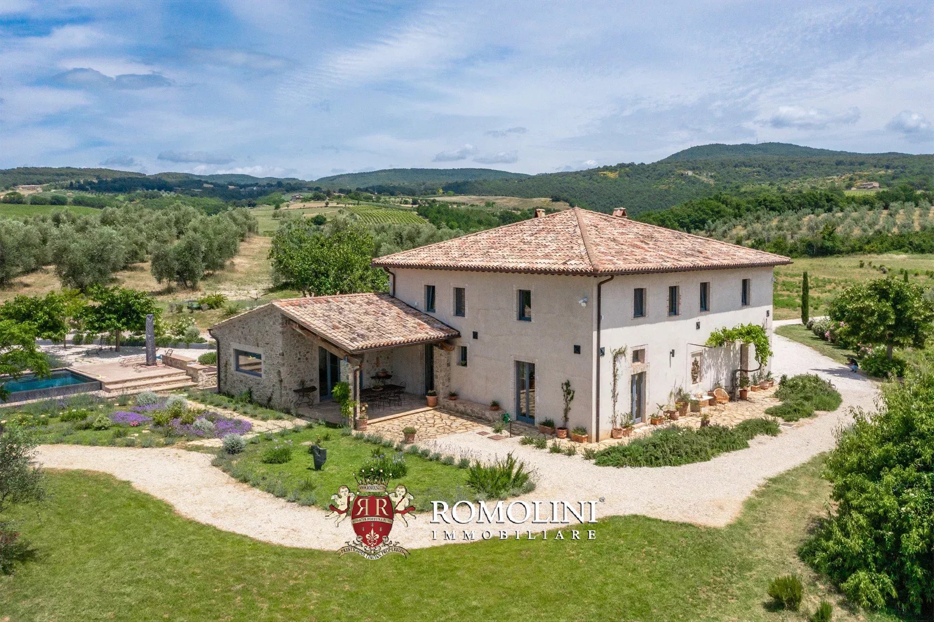 6 Bedroom Villa/Townhouse's Image 15