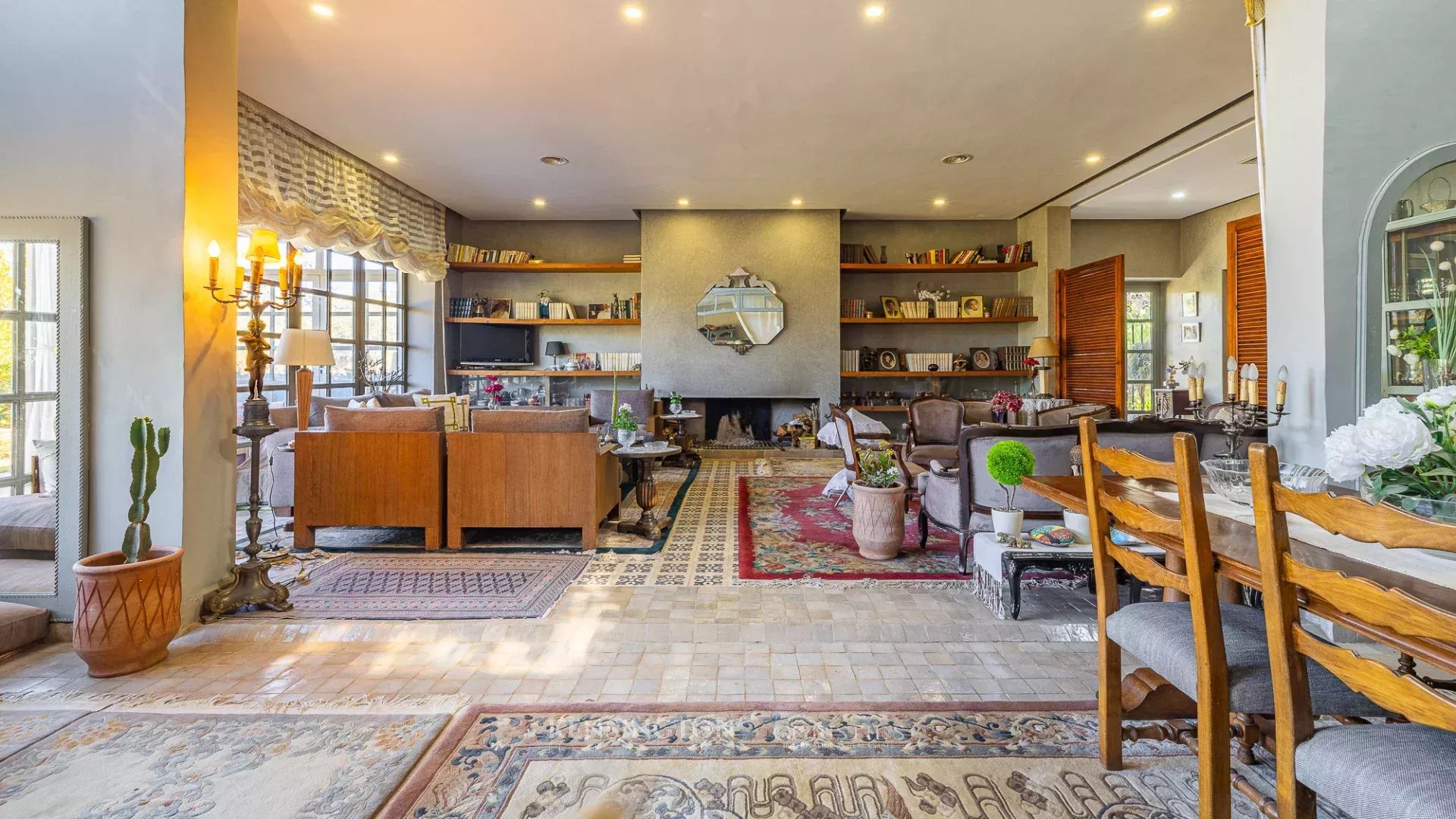 8 Bedroom Villa/Townhouse's Image 35