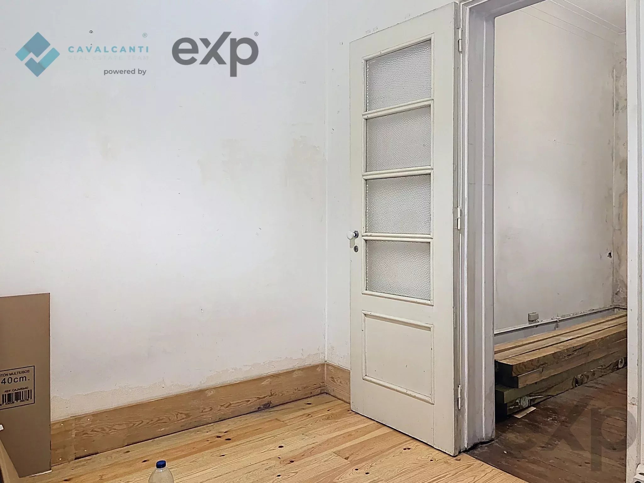 3-bedroom with charm and patio for renovation – Lisbon 86916807 image 12