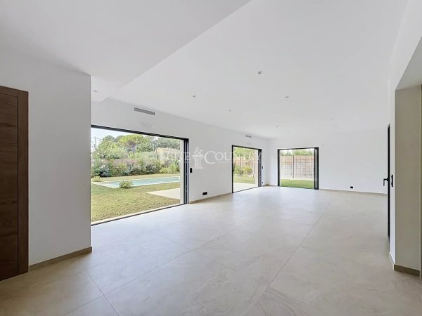 Villa for sale in Mougins in quiet area near school — photo 7