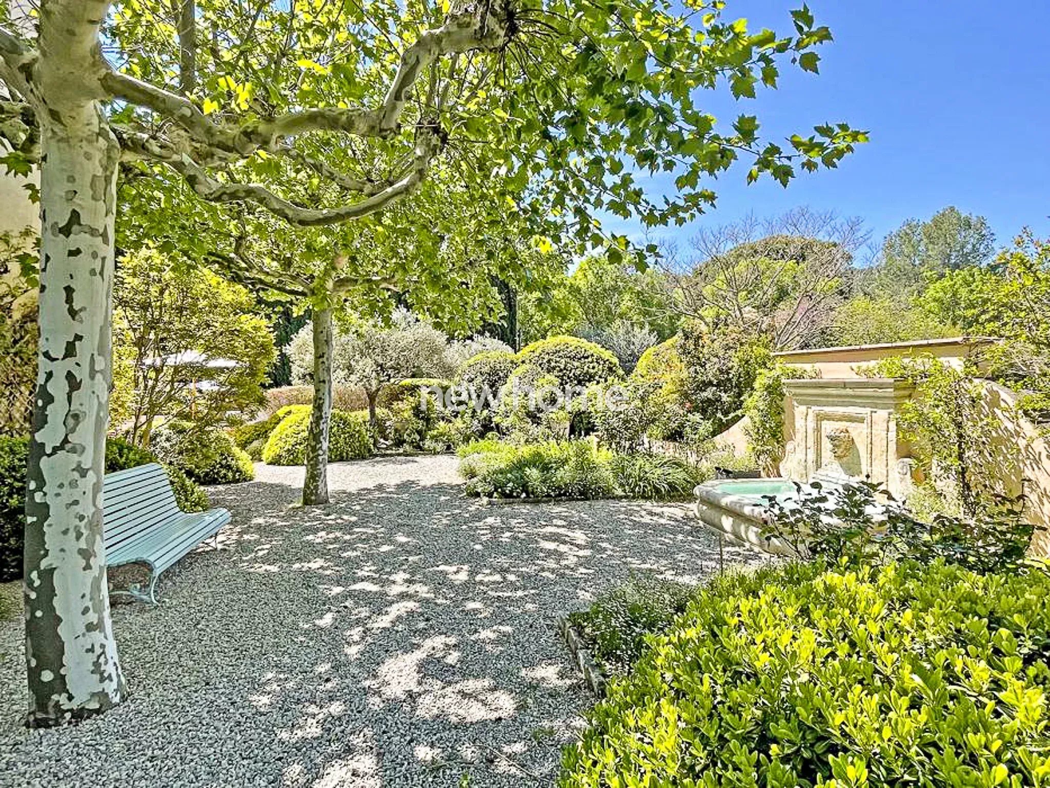 Demeure d'exception à Salernes : 7 chambres, ascenseur et parc de 5 800 m²