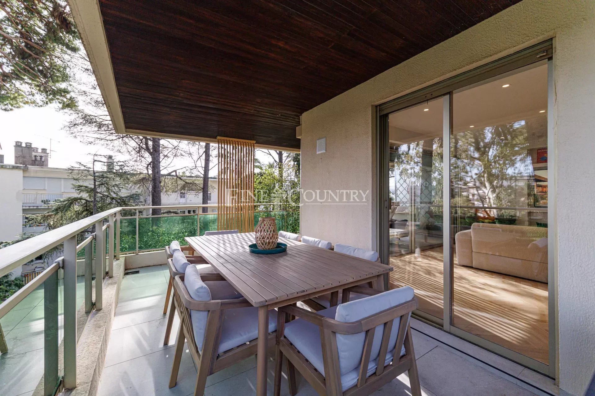 Photo of For Sale – 2-Bedroom Apartment – Cannes Montrose