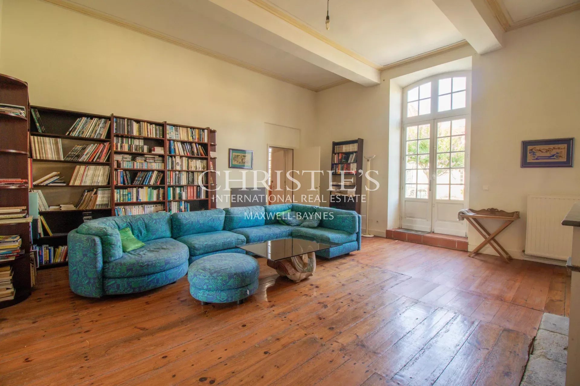 6 Bedroom Chateau's Image 14