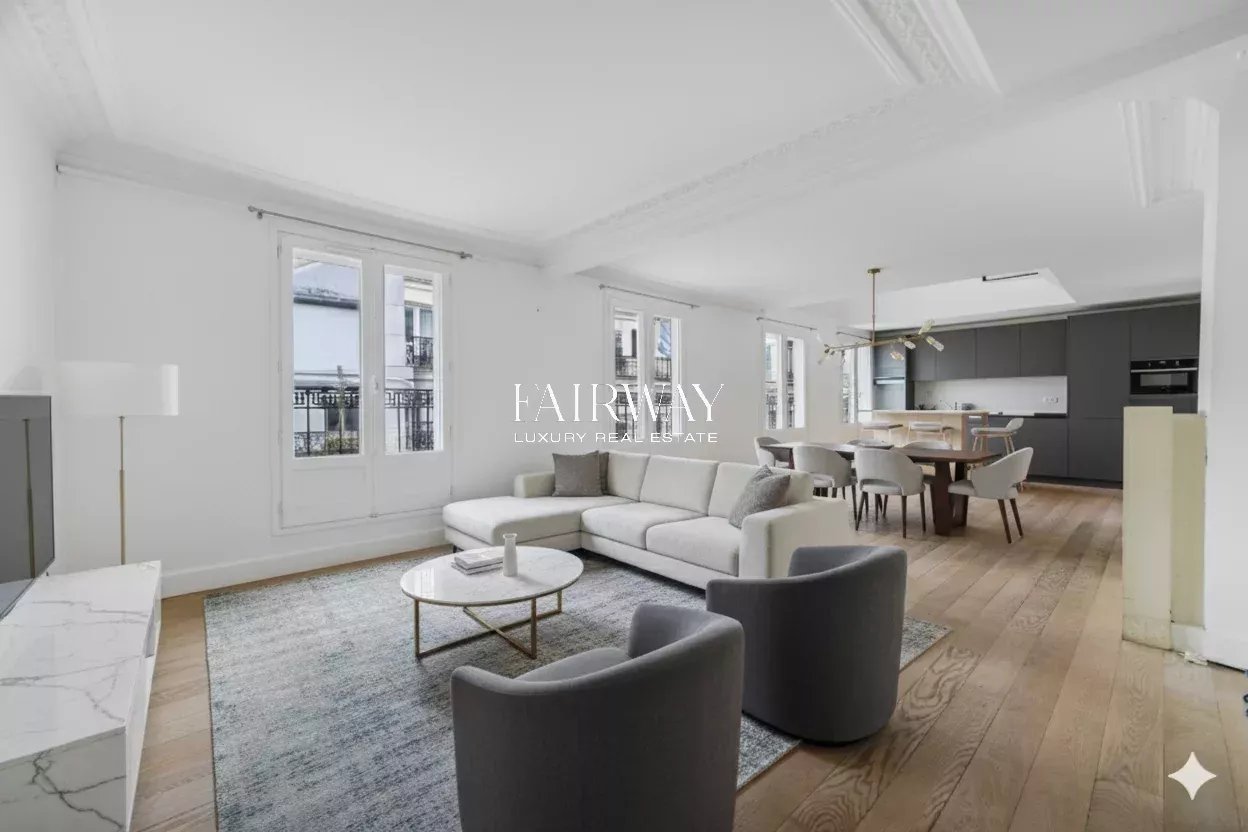 Appartement familial de charme en duplex – Nouvelle-Athènes, Paris 9e