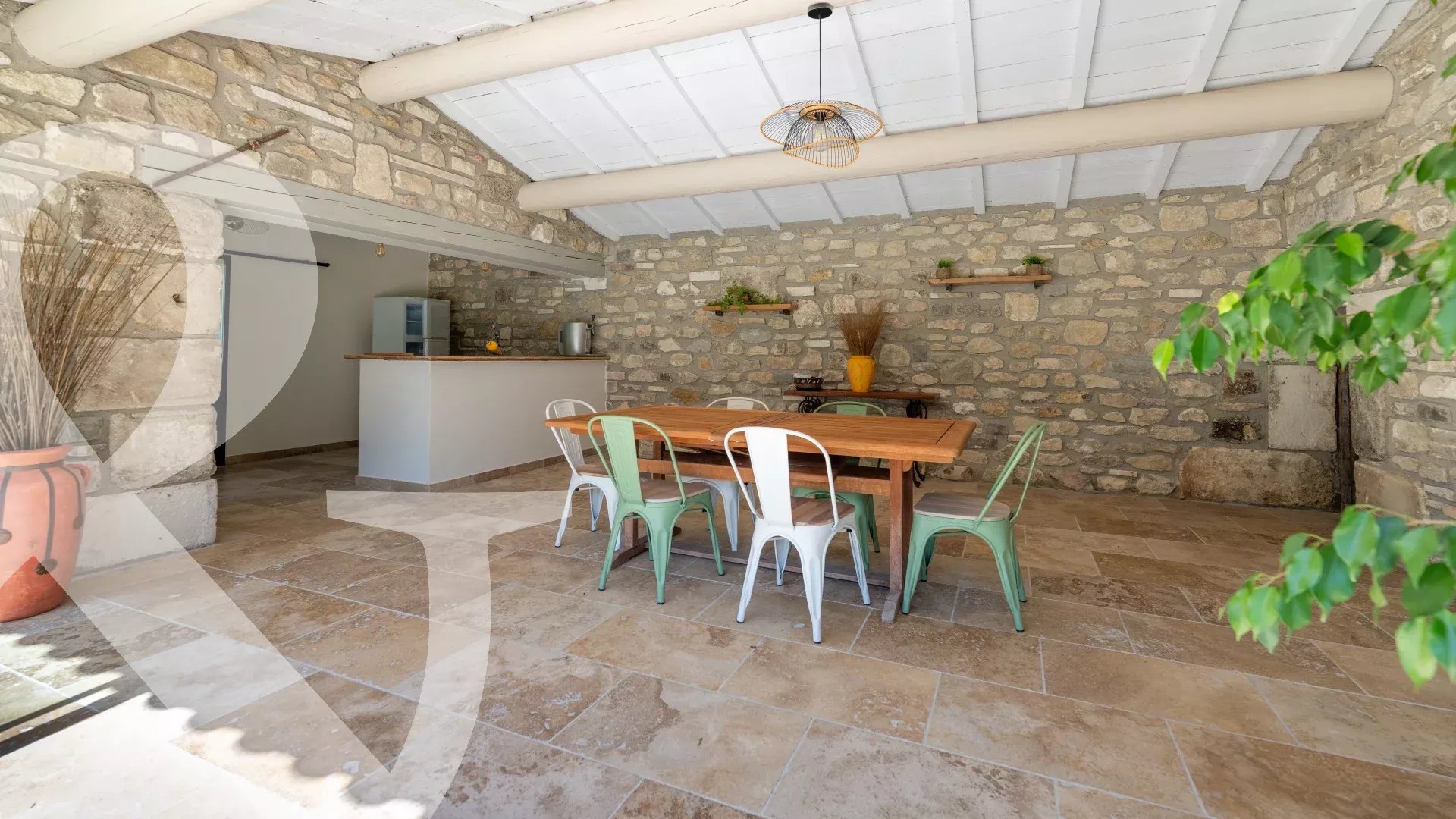 Très belle maison en pierre apparente
