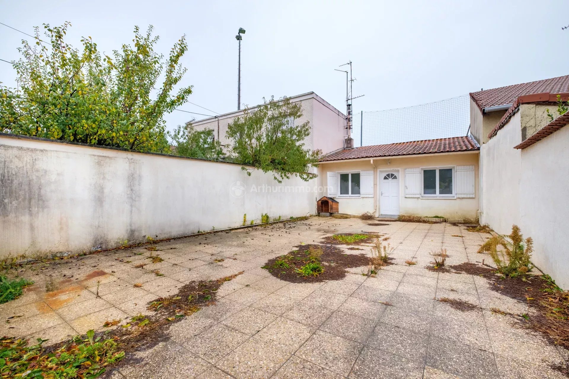 À VENDRE : MAISON DE VILLE + DÉPENDANCE/STUDIO - VILLEURBANNE - Photo 2