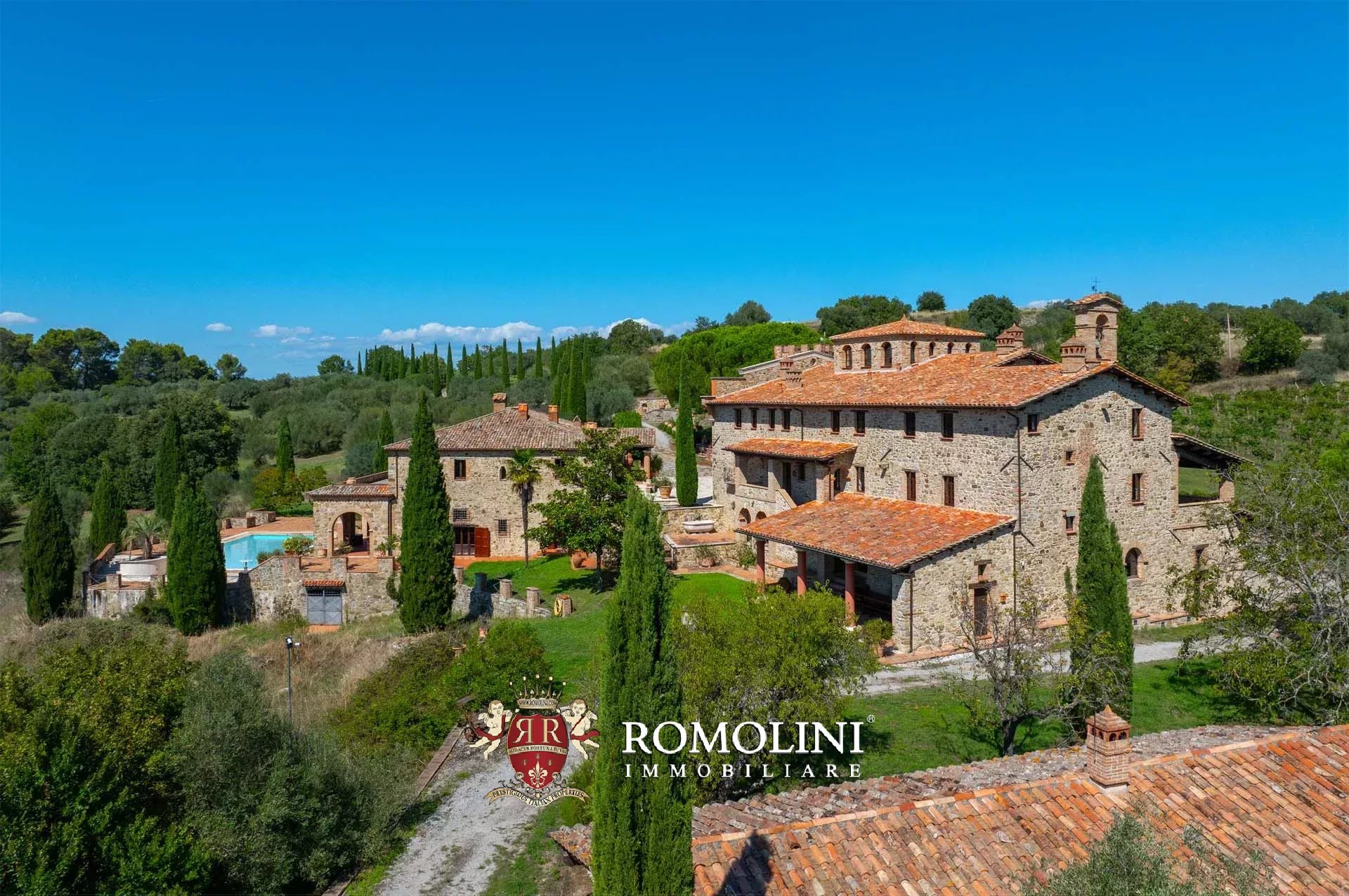 10 Bedroom Villa/Townhouse's Image 13