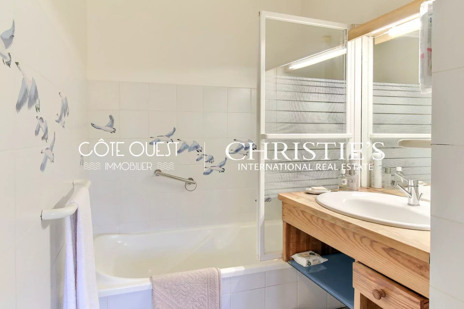 4 Bedroom Villa/Townhouse's Image 12