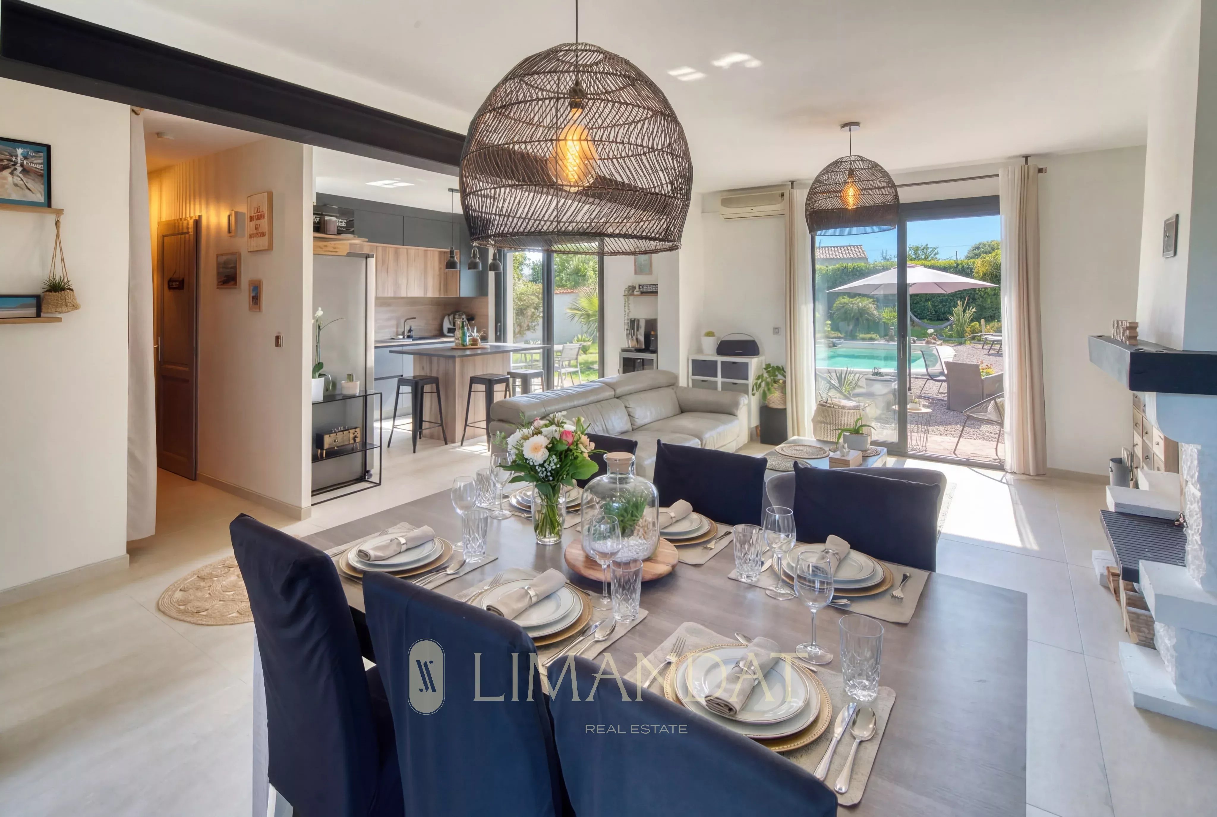 Nice Crémat – Renovated single-story villa with a pool in the hills of Nice