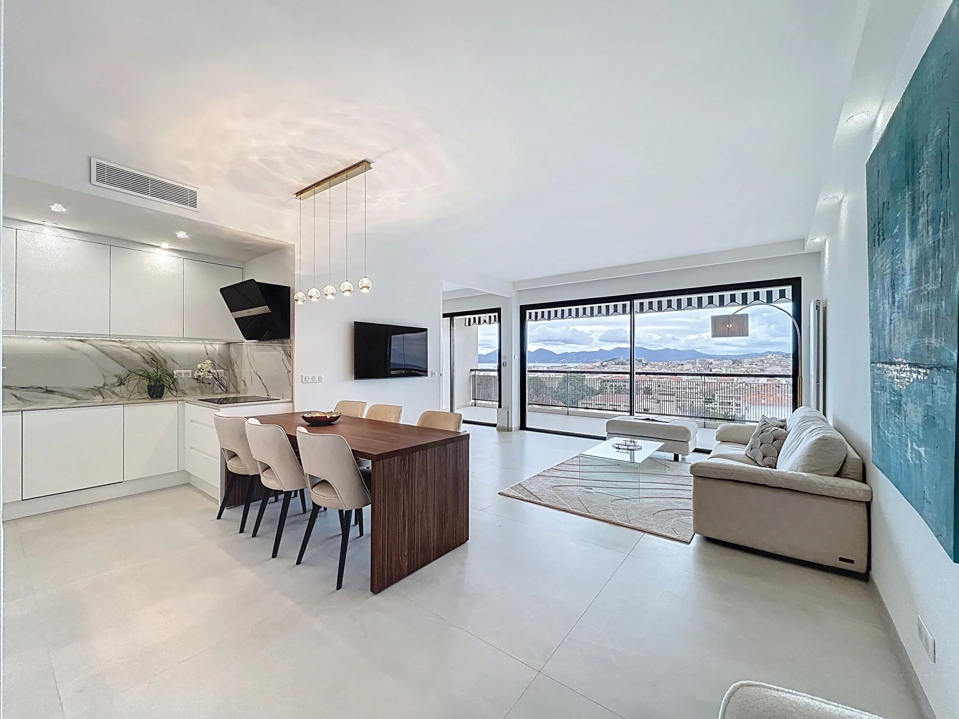 CANNES MONTFLEURY  VUE MER  DERNIER ETAGE