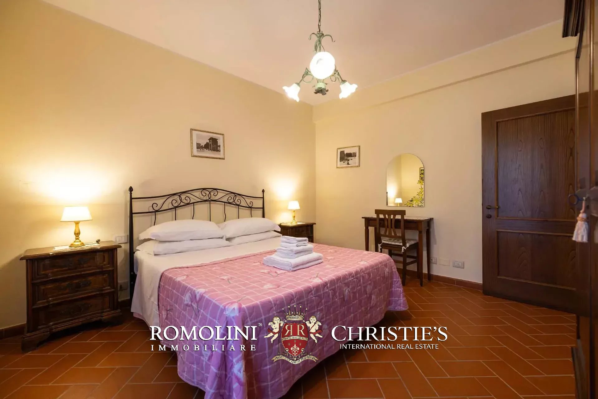 19 Bedroom Villa/Townhouse's Image 28
