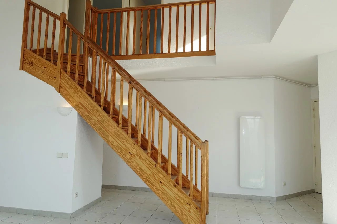 T4 DUPLEX DE 77 m² avec Terrasse de 20 m² — photo 3
