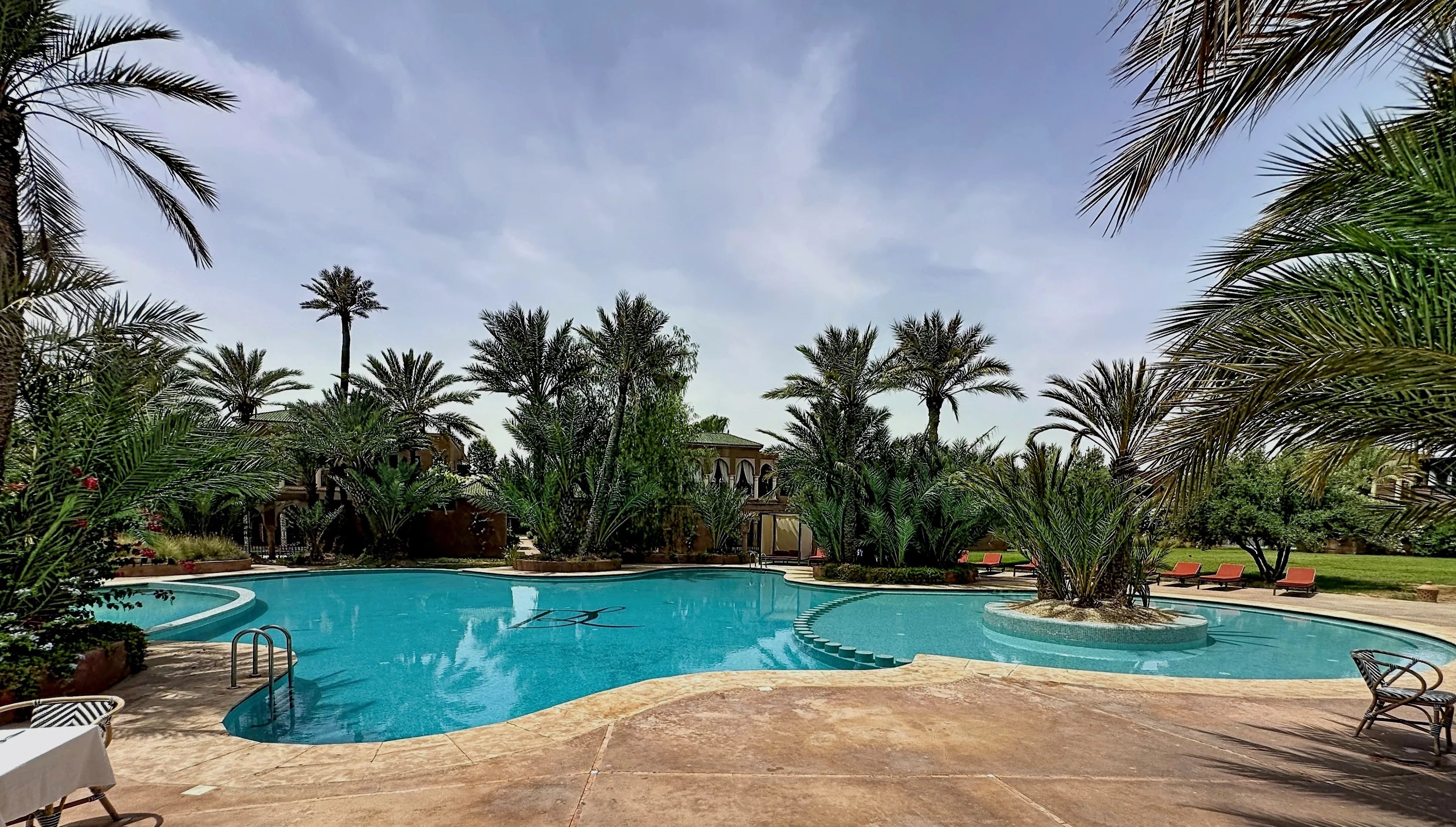PRESTIGE RIAD VILLA FOR SALE – PALMERAIE OF MARRAKECH, EXCLUSIVE SETTING