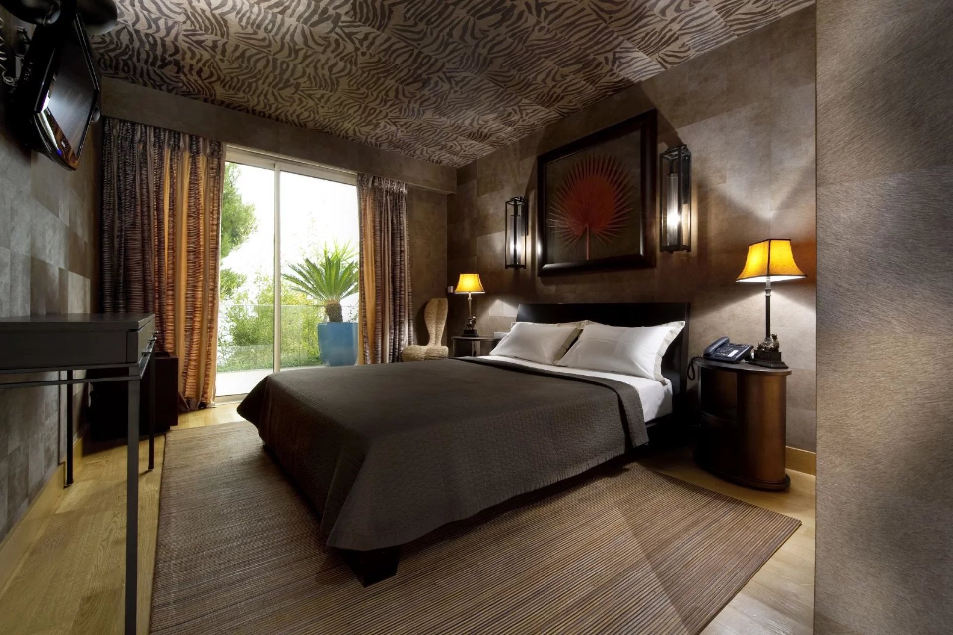 Luxury, modern 7-bedroom villa with hotel service