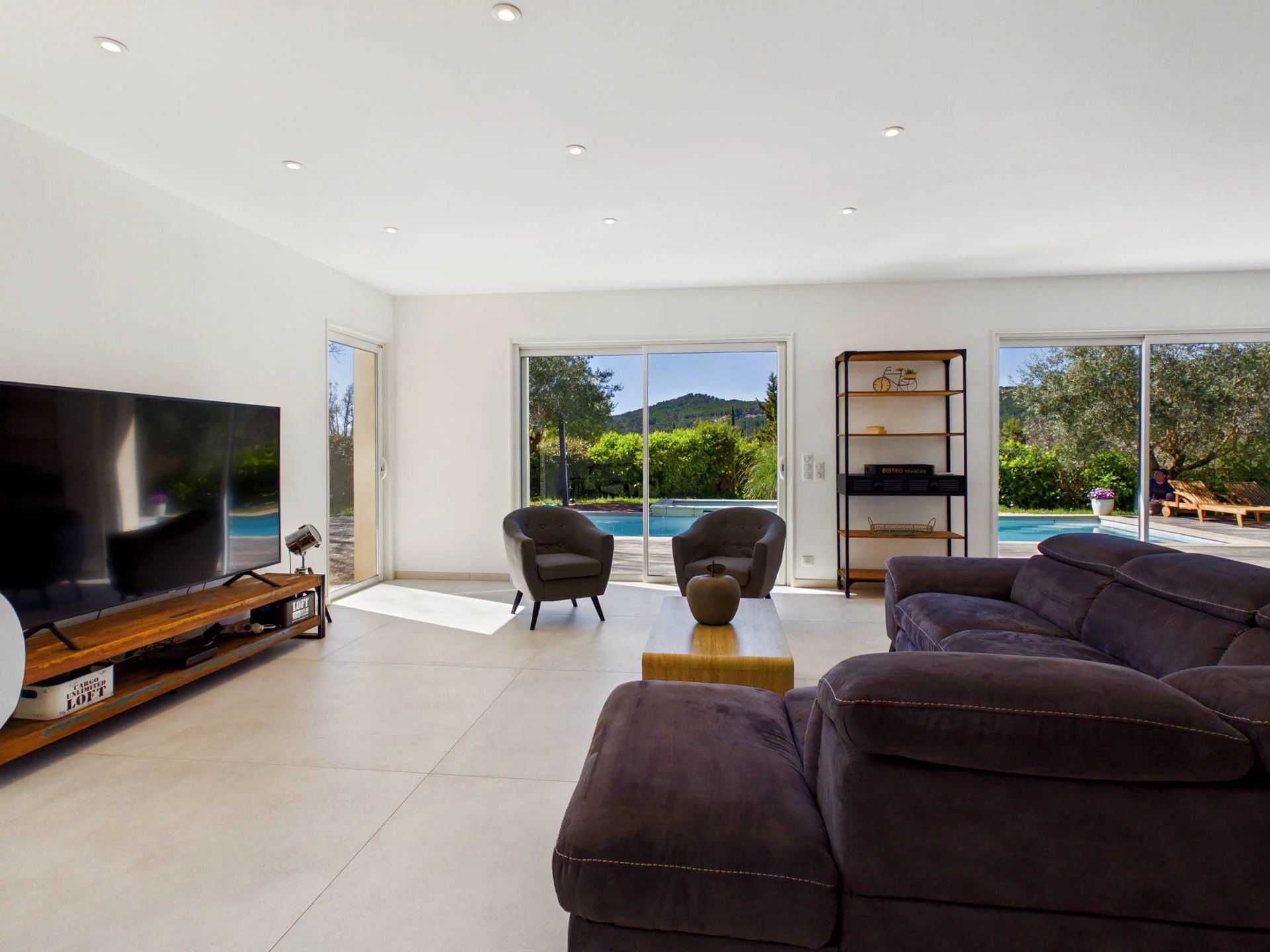 Modern villa with swimming pool - Seillans