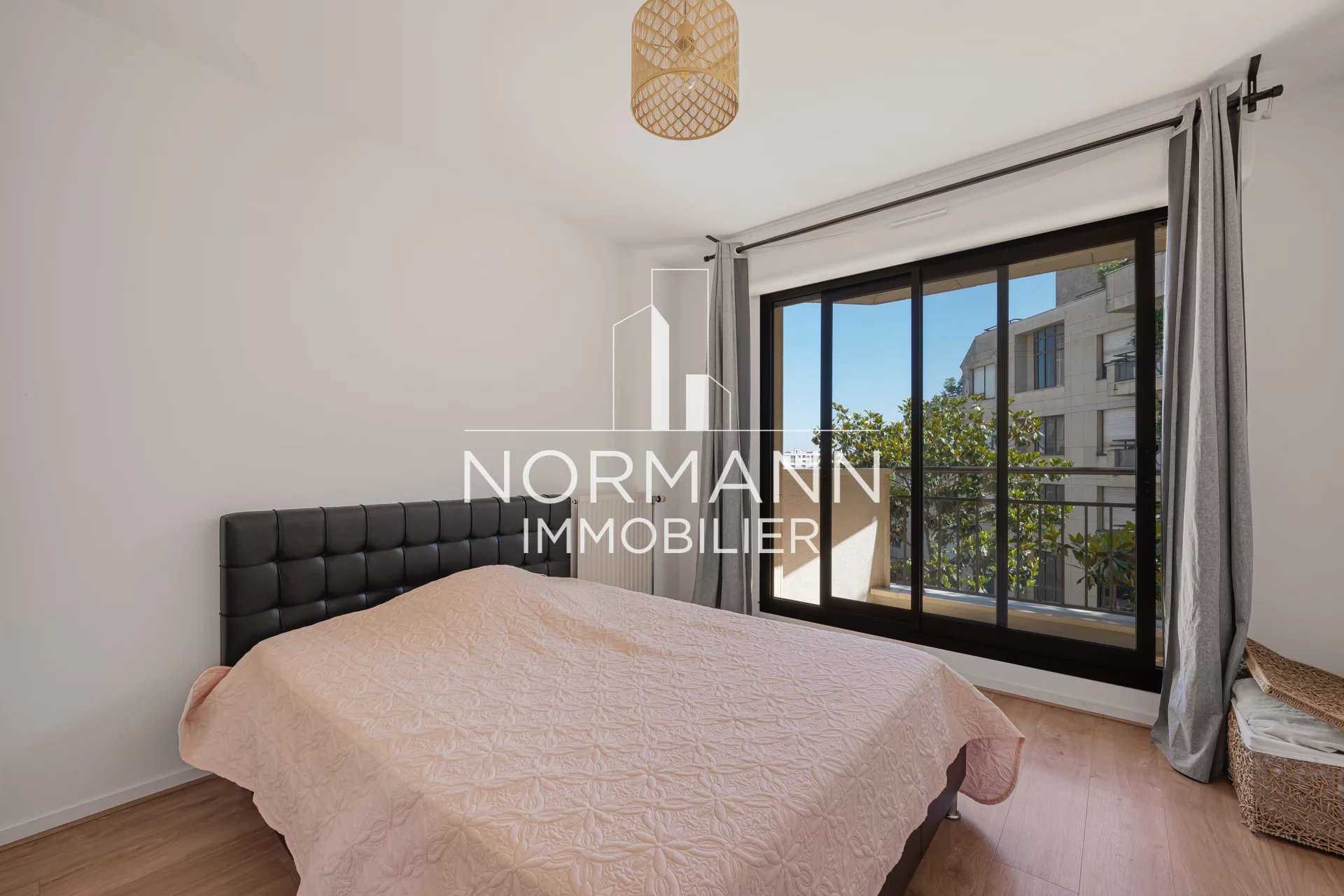 Sale Apartment Levallois-Perret Front de Seine